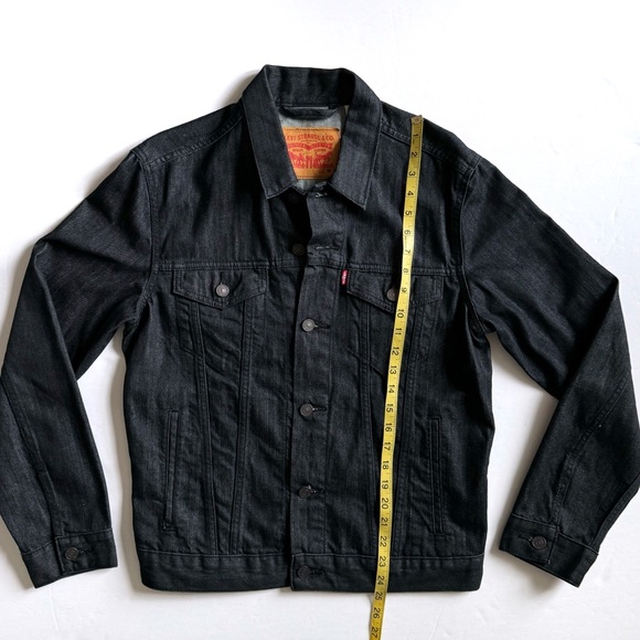 Levis Mens Black Denim Trucker Jacket Medium Pockets Buttons Durable Lightweight - Picture 9 of 15